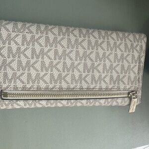 Michael Kors trifold wallet